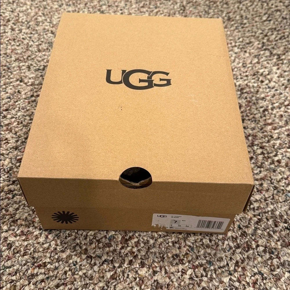 UGG Suede Leather Sherpa Ankle Boots Womens Size 7 with Ugg Box